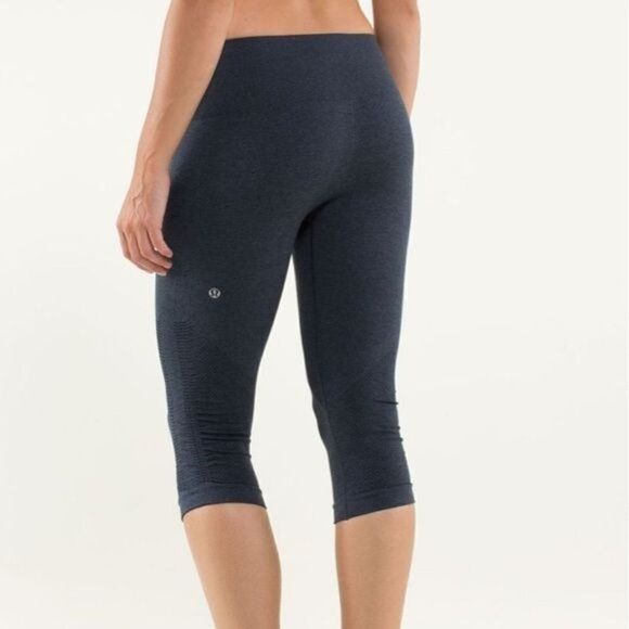 Lululemon In The Flow Crop ll Leggings Navy Blue 6 - Picture 2 of 11
